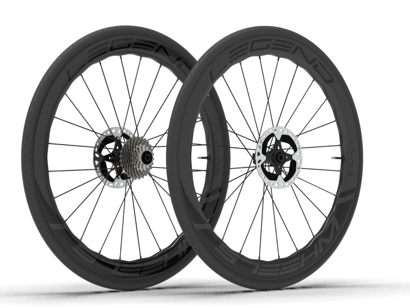 Roues en carbone ; Legend Wheels ; Gamme PRO ; Hauteur de jante de 50 mm Wave ; Compatibles avec pneus et tubeless ; Conçues pour les freins à disque